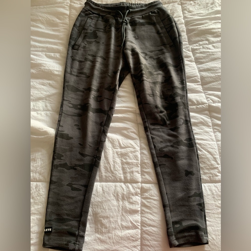 Alphalete Joggers - Grey Camo - S